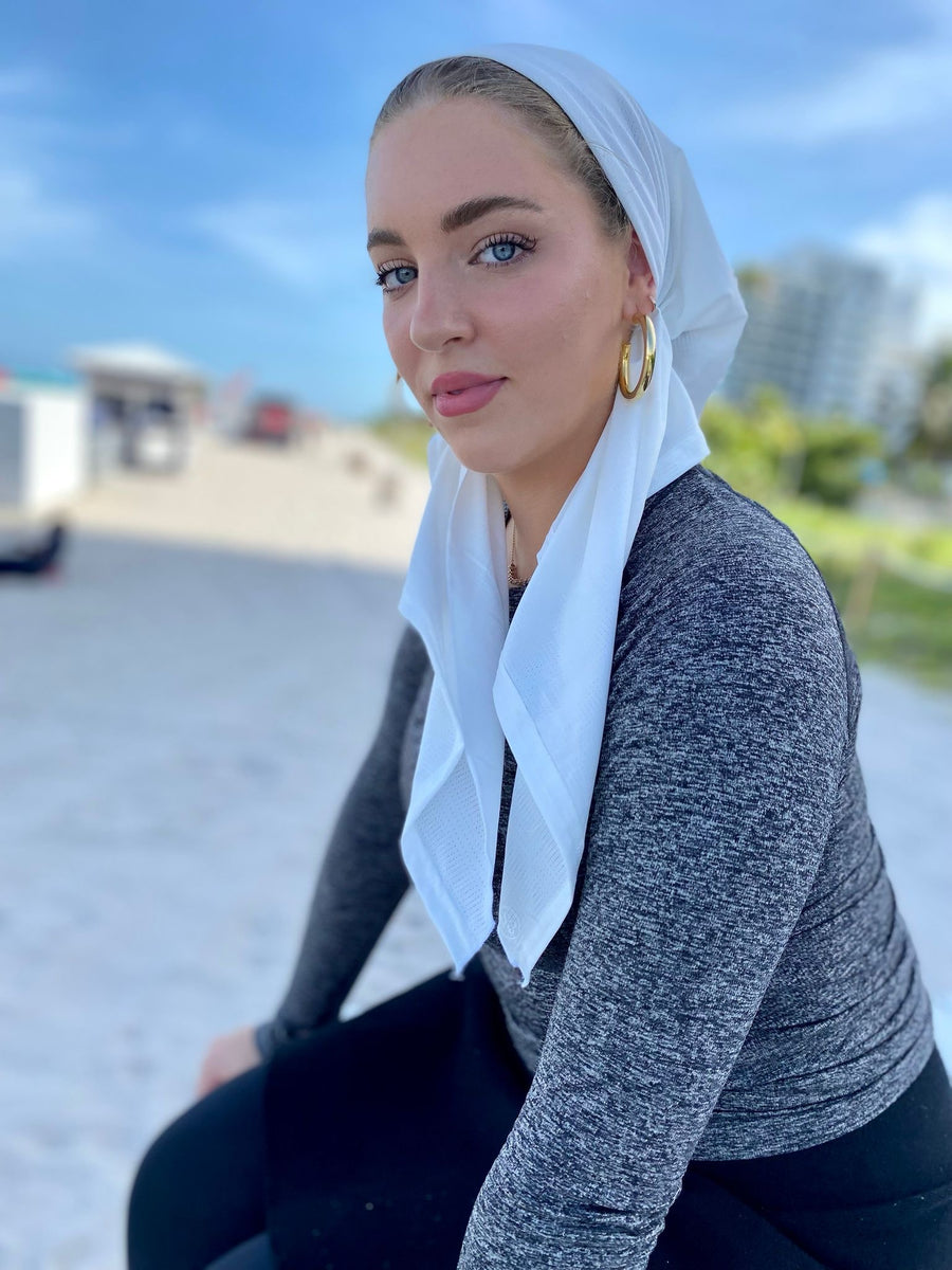 The Scarf Bar Dri Fit White Pre Tied with Velvet Grip