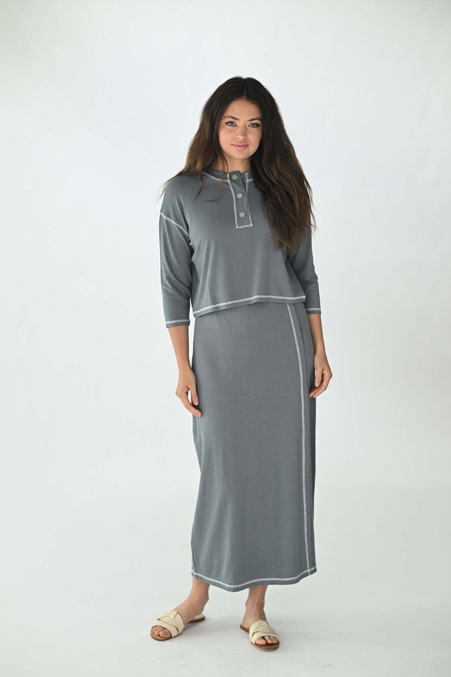 Monn Contrast Stitch Snap Tee