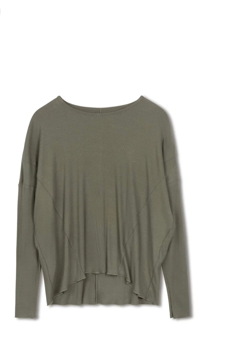 Point Long Sleeve Dolman Top