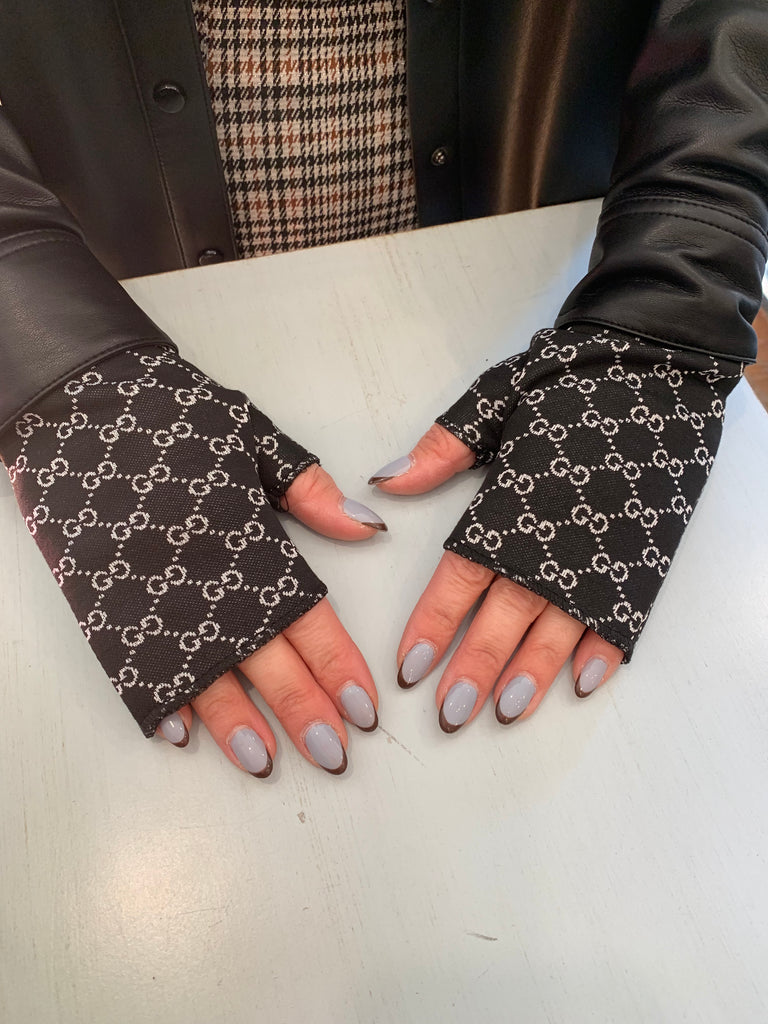 FHTH Dior Logo Fingerless Gloves