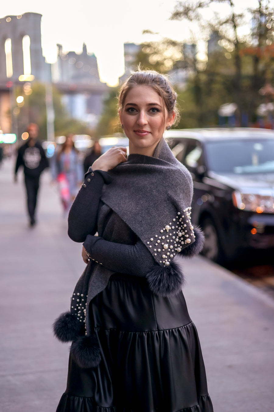 FHTH Wool Knit Scarf with Pearls and Pom SC1M31