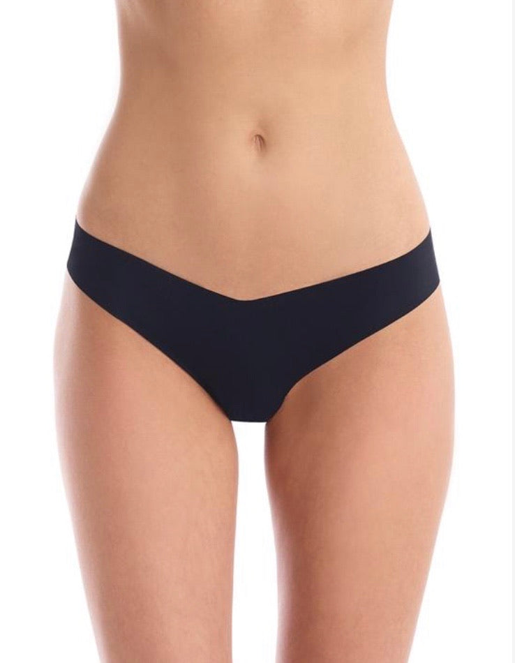 Commando Classic Solid Thong CT01