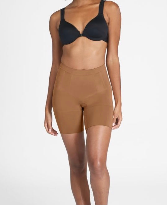 Spanx OnCore Mid Thigh Short SS 6615