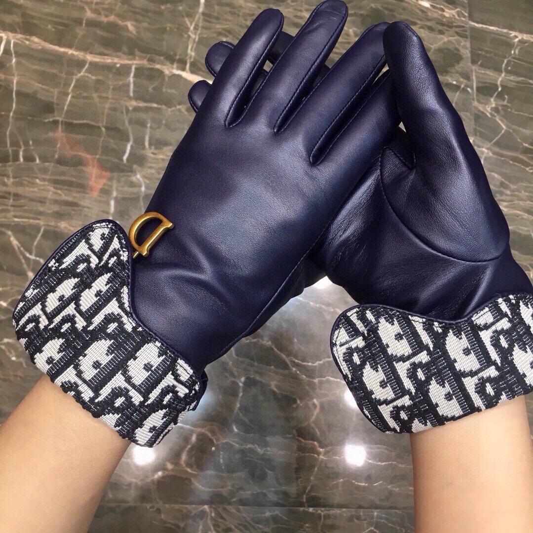 GLOVES