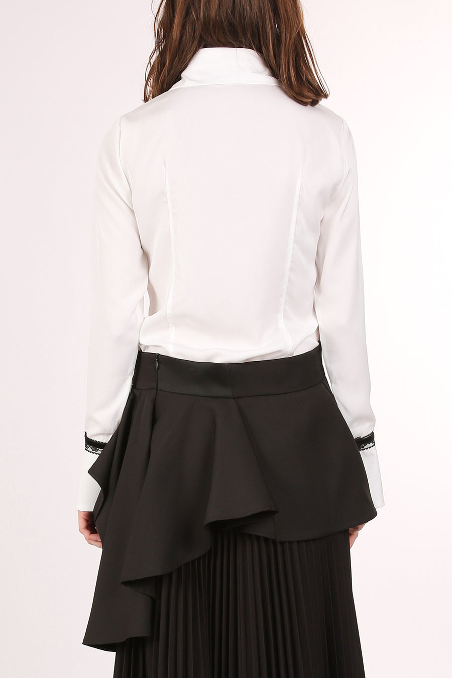 Beulah White Blouse with Black Trim and White Flower