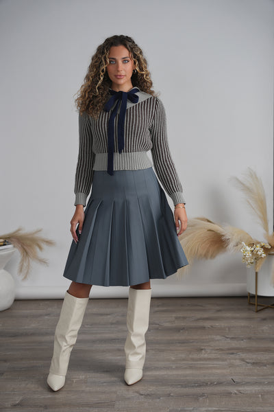 Front Row Victoria Bow Tie Sweater