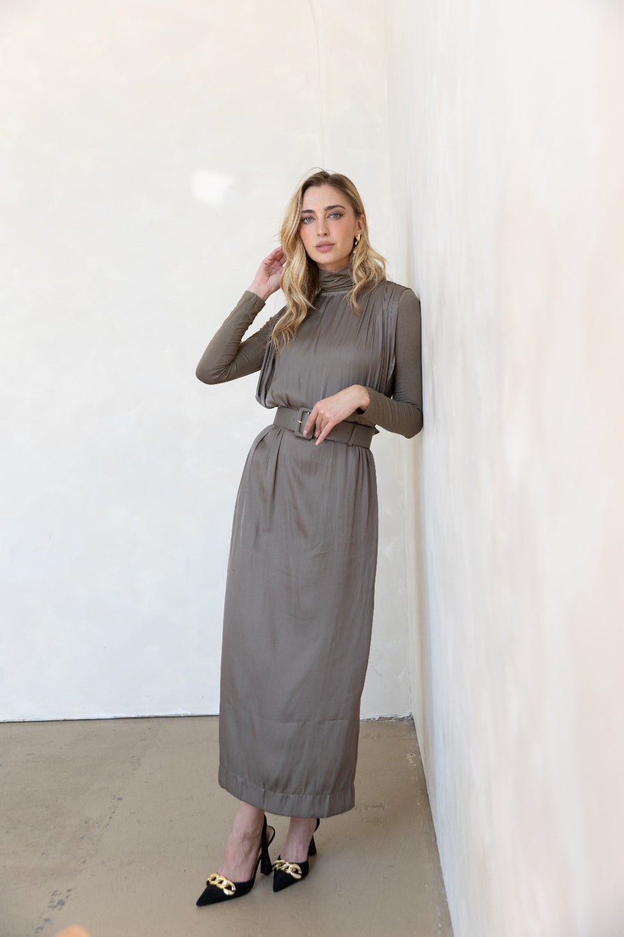 Byrd Serena Dress in Taupe