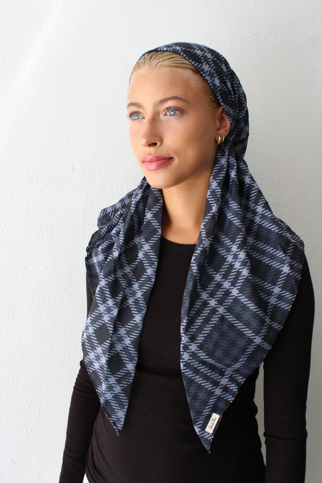The Scarf Bar Slate Houndstooth Pre Tied with Velvet Grip