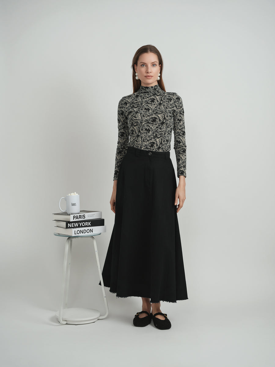 Riff Black Cream Mock Neck Turtleneck