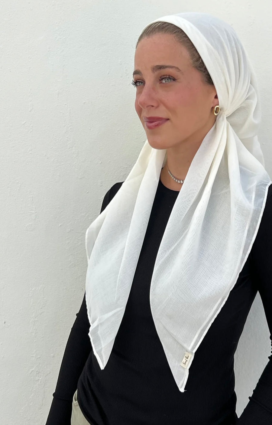The Scarf Bar Cream Cotton Solid Pre Tied with Velvet Grip