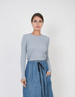 Riff Closed Ribbed V Neck Top