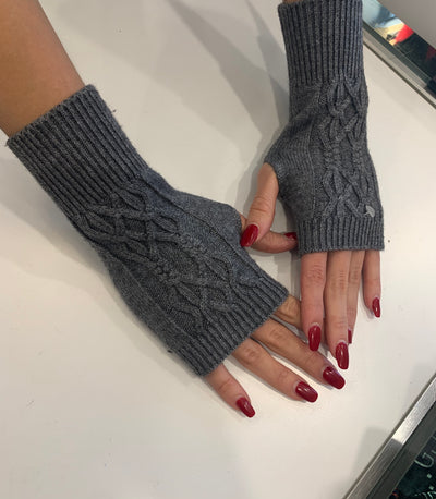 FHTH Cable Wool Fingerless Gloves