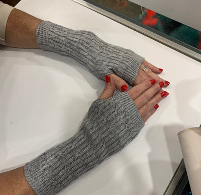 FHTH Narrow Cable Ribbed Fingerless Wool Glove